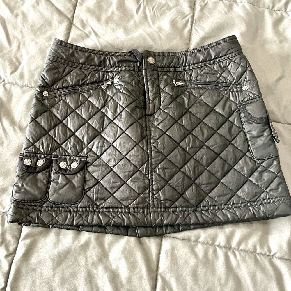 EUC Athleta puffer style mini skirt